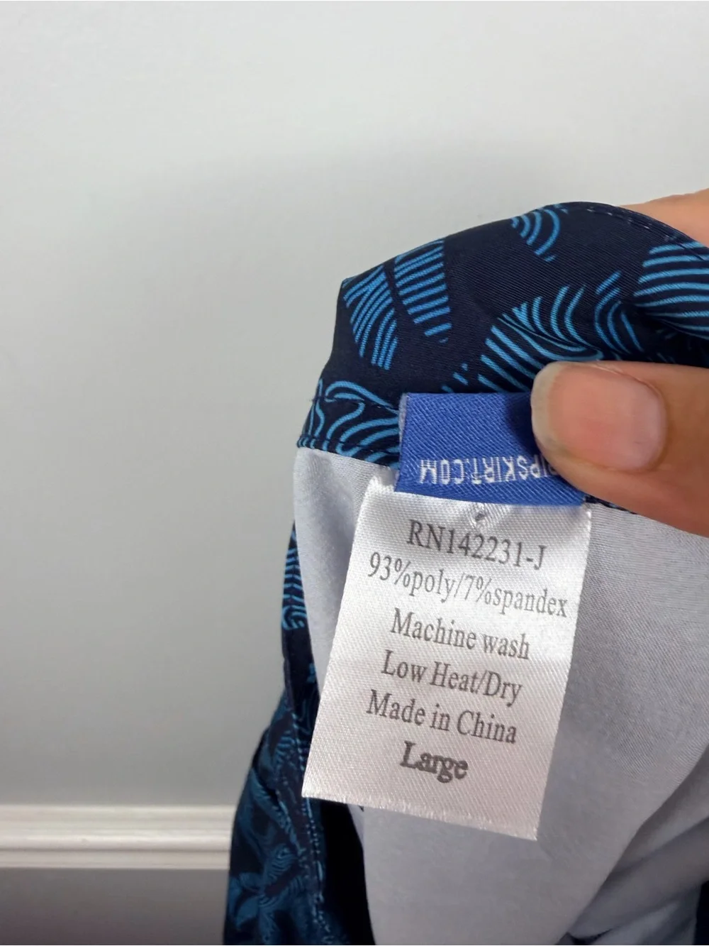 RipSkirt length 2 in Maui moonlight blue size large